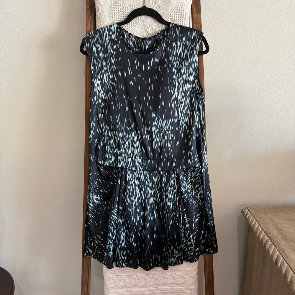 NWOT Theory Black Abstract Print Silk Shadrin Sleeveless Mini Dress